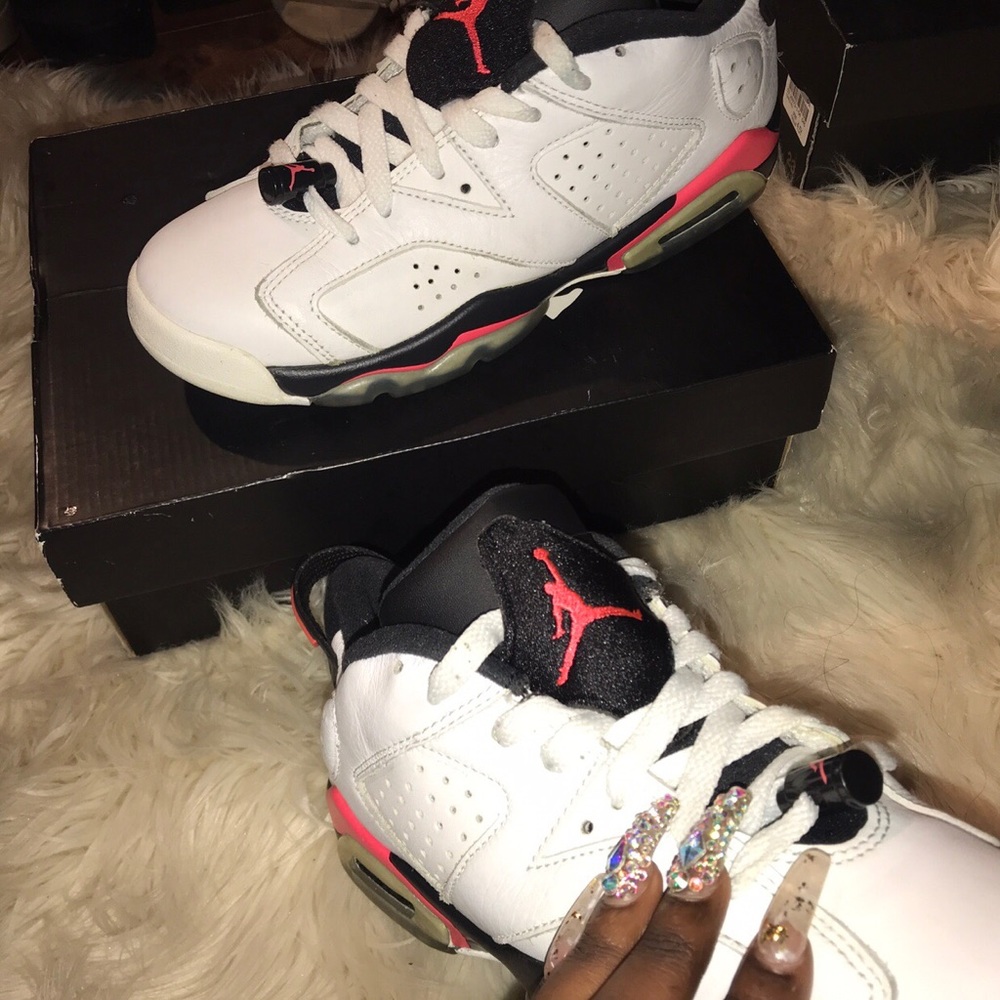 Reselling women Jordan’s
